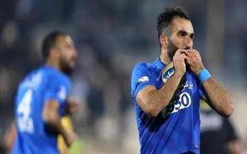 استقلالی‌ها تهدید شدند ! ستاره میلیاردی آبی ها نیم فصل از دست می رود