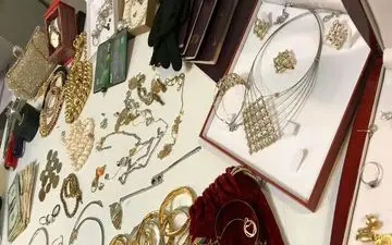 این آبدارچی جوان چه بلایی سر برای مدیرعامل شرکت آورد ؟ + عکس