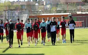 تمرینات سبزپوشان ذوب‌آهن از پنج‌شنبه شروع می‌شود