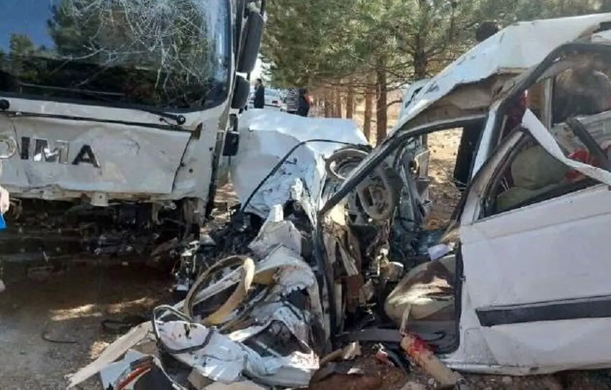 سانحه تصادف در ایلام دو کشته و سه زخمی بر جای گذاشت