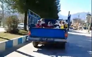 حمل خطرناک دانش‌آموزان با نیسان! + فیلم 