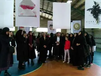 برپایی نمایشگاه گروهی پوستر هنرمندان کرمانشاهی به مناسبت روز جهانی گرافیک در دانشکده فنی‌وحرفه‌ای دختران
