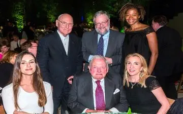 ثروتمندترین مرد تاریخ با دارایی ۴ برابر «بیل‌گیتس»! +عکس