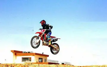 اولین عروس موتور سوار ایران + تصاویر