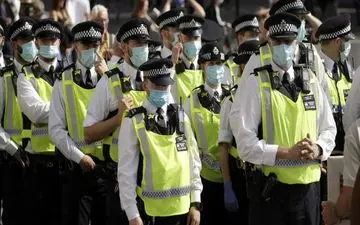 تظاهرات هزاران نفری درهاید پارک لندن علیه محدودیت‌های کرونایی