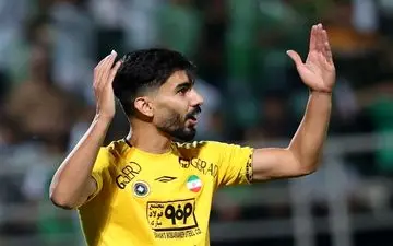 مهاجم سپاهان زیر تیغ جراحی رفت + عکس