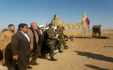 بازدید" امیر سرتیپ کیومرث حیدری" فرمانده نیروی زمینی ارتش جمهوری اسلامی ایران از موکب ها و وضعیت تردد زوار در مرز خسروی(به روایت تصویر)