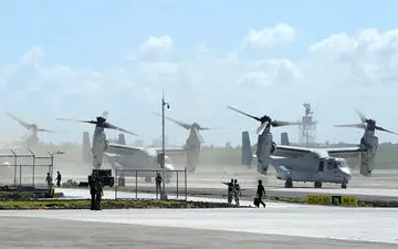 رزمایش نظامیان آمریکا و ژاپن با استفاده از هواپیماهای عمودپرواز