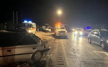مصدومیت ۱۱ نفر بر اثر حادثه رانندگی در کردستان