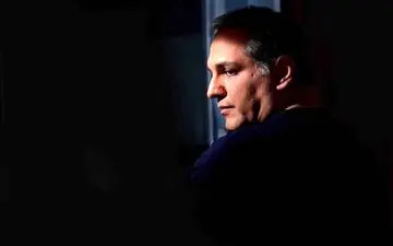 وقتی مهران مدیری اجازه می‌گیرد