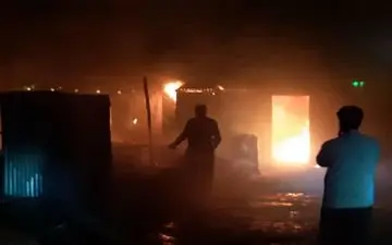  وقوع آتش سوزی در کانکس های زلزله زدگان سرپل ذهاب