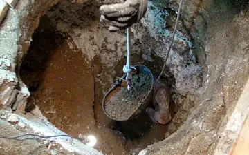 کشف 2 جنازه مردانه در فراشبند / خفگی در چاه عمیق 