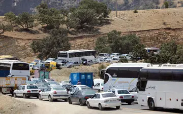 جاده هراز در ترافیک سنگین؛ کندوان یکطرفه شد
