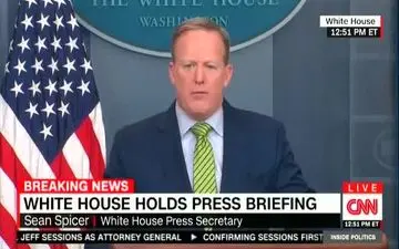 گاف بزرگ سخنگوی کاخ سفید: ایران به یک ناوچه آمریکایی حمله کرده و این نوعی جنگ است و آمریکا اقدام متناسب خواهد کرد!+فیلم