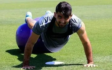 باشگاه لیگ برتری مهاجمش را به استقلال نداد 