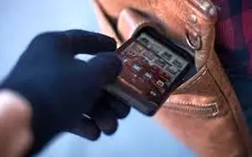 دستگیری سارق موبایل با ۱۵۰ فقره سرقت در البرز