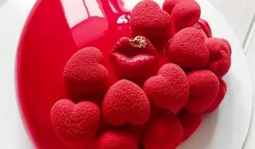 طرز تهیه سس پفکی خوشمزه و جذاب برای یک کیک دلبر!