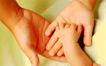 کدام بازیگران ایرانی در سال 1401 بچه دار شدند ؟ + تصاویر