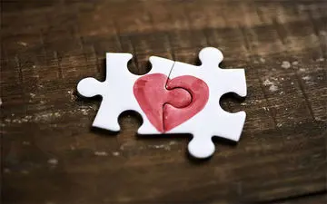 عشق یا وسواس؟ مرز باریکی بین فکر کردن به کسی و عاشق شدن