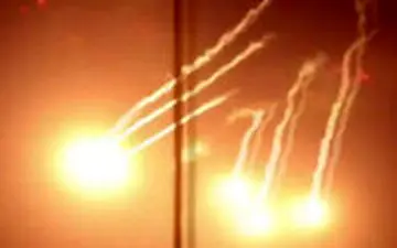 تلاش بالگردهای آمریکا برای ارعاب معترضان عراقی