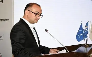 براتی:نباید فضای فوتبال در معرض بد اخلاقی قرار گیرد