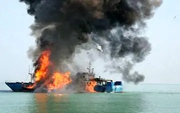 انفجار یک قایق حین سوخت گیری + فیلم 