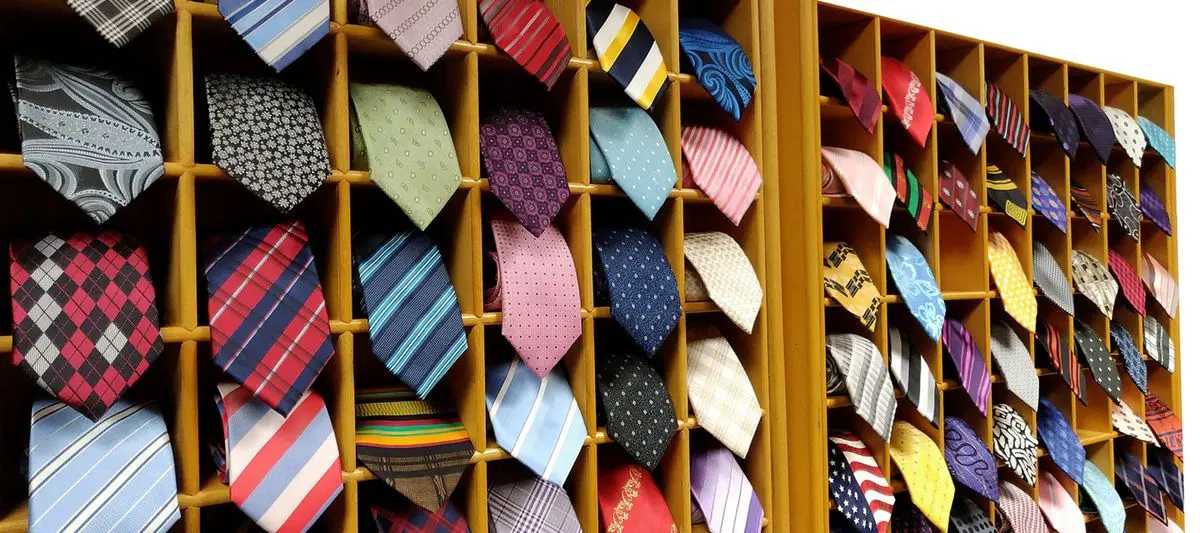 راهنمای انتخاب کراوات: چند نکته مهم برای انتخاب بهترین رنگ و مدل