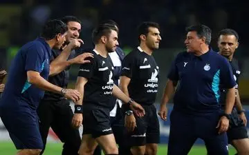 غلامپور: استقلال را در موزه بگذارند و ۱۵ تیم دیگر بازی کنند/ تاریخ مصرف کارهای سپاهانی‌ها گذشته است!