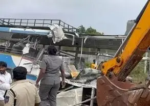 ۲۰ کشته به دنبال برخورد اتوبوس با کامیون