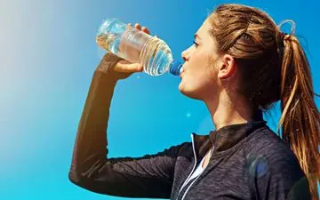 چگونه متوجه کم آبی بدن شویم؟