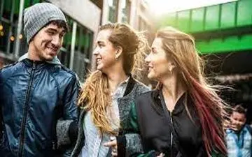 شکل‌گیری رابطه مثلثی یا رابطه سه نفره| دلایل و آسیب‌های رابطه سه نفره چیست؟ 