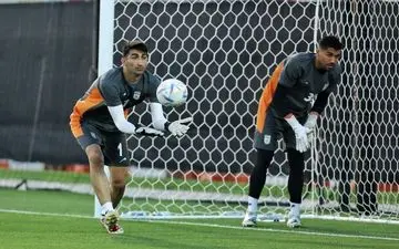 مصدومیت شدید بیرانوند مقابل انگلیس/ حسرت کی‌روش و تعویض اجباری!