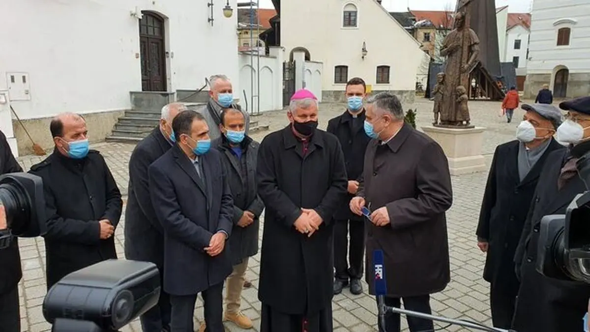 سفیر کشور از مناطقه زلزله‌زده کرواسی بازدید کرد
