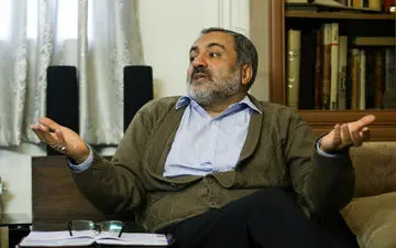 خانه‌نشین شدم تا زبانم سرخ بماند