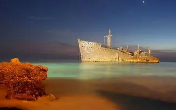 قدم زدن در «سواحل مرجانی کیش»