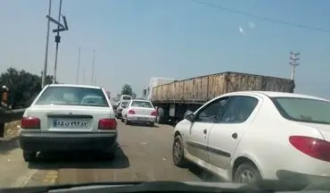 ترافیک در مسیرهای هراز و فیروزکوه سنگین است