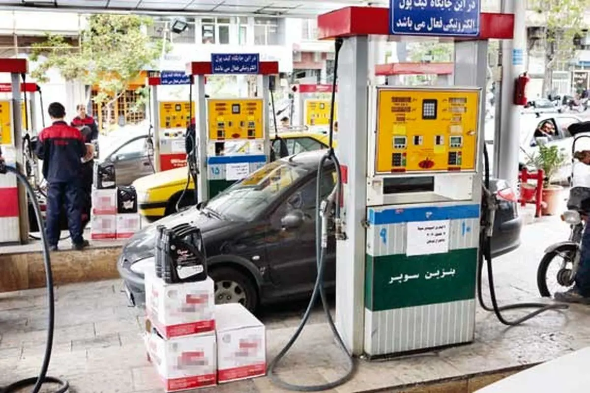 تحمیل فروش مکمل‌های بنزین در جایگاه‌های سوختگیری غیرقانونی است