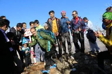 برگزاری همایش کوهپیمایی خانوادگی یادواره عادل الیاسی در گهواره 