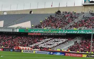 اختصاصی / حضور پرشور هواداران پرسپولیس قبل از بازی با السد در ورزشگاه آزادی + فیلم
