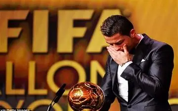 توپ طلای رونالدو ۵۳۰ هزار پوند فروش رفت