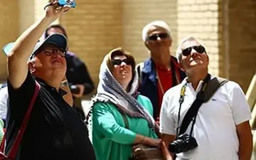 پدیده شگفت انگیزی که باعث تعجب گردشگر خارجی شد + فیلم