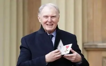 بازیگری که ماه پیش مدال گرفت درگذشت 