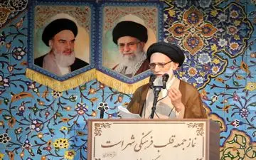 امام جمعه موقت همدان: باید نسبت به حل مشکلات کارگران جدی باشیم