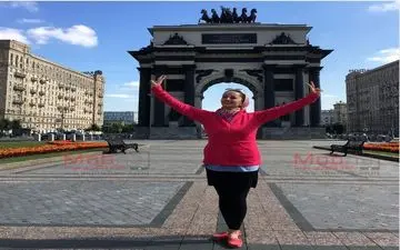 خوشگذرانی بازیگر زن با  تیپ متفاوت در روسیه / عکس 