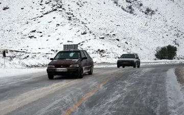 آخرین وضعیت جاده‌های کشور؛ ترافیک سنگین در آزادراه قزوین-کرج و انسداد ۲۲ محور