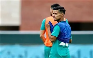  قائدی در رختکن تبریک باران شد!