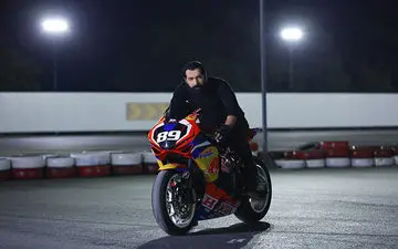 کامبیز دیرباز از «دست فرمون» رفت/ کامران تفتی جایگزین شد
