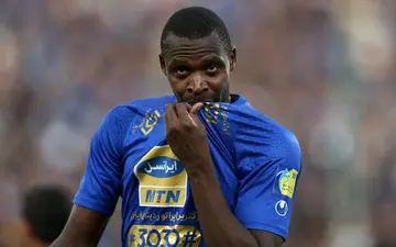 بازی استقلال و سپاهان و اثبات اولین جدا شده آبی ها !