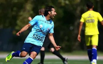 بازگشت استقلالی معترض به تمرین آبی ها