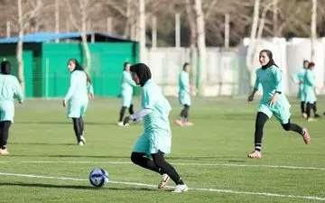 تاج: فوتبالیست های بانوی ایران وفاداری خودشان را به نظام نشان دادند